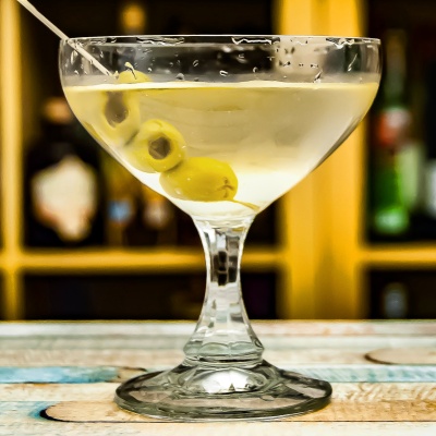 Vodkatini (vodka martini extra dry)